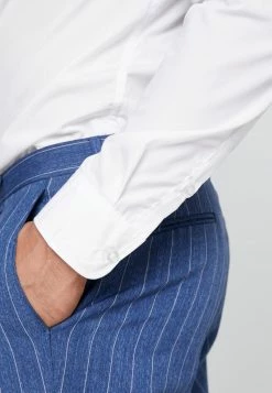 Pier One Hombre 2 PACK - Camisa Elegante - White -Pier One Comercio aac9d6ccd1dd4835ae790e1e3552ae2c