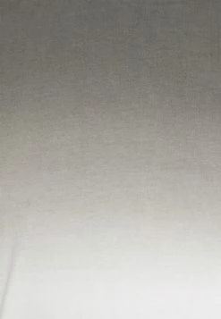 Pier One Hombre Camiseta Estampada - White/grey -Pier One Comercio ac97c10f389e453f80de40fb19caf99d