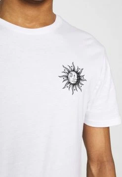 Pier One Hombre SUN MOON TEE - Camiseta Estampada - White 13 Pier One Hombre SUN MOON TEE - Camiseta Estampada - White -Pier One Comercio ae4415637fb142b4b22c99b70117b8cf
