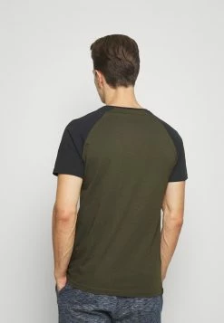 Pier One Hombre Camiseta Básica - Olive -Pier One Comercio b534a29d95044e73af0a4461dde9b718