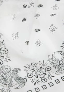 Pier One Unisexo BANDANA UNISEX 3 PACK - Pañuelo - Black/white/beige -Pier One Comercio b791886bd9ff4865ae6cbdcc2643fac0