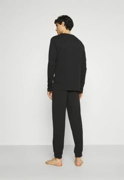 Pier One Hombre Pijama - Black 11 Pier One Hombre Pijama - Black -Pier One Comercio b9b8fb88b64649ea840444d93817e424