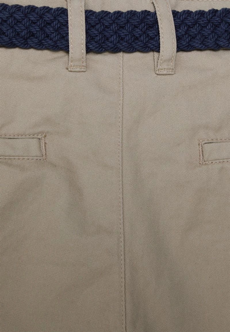 Pier One CHINOS WITH BELT - Shorts - Tan, Hombre 5 Pier One CHINOS WITH BELT - Shorts - Tan, Hombre - Imagen 3