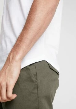 Pier One Hombre Camiseta Básica - White -Pier One Comercio c588fcf93f2c454283c2c1eb10de81ae