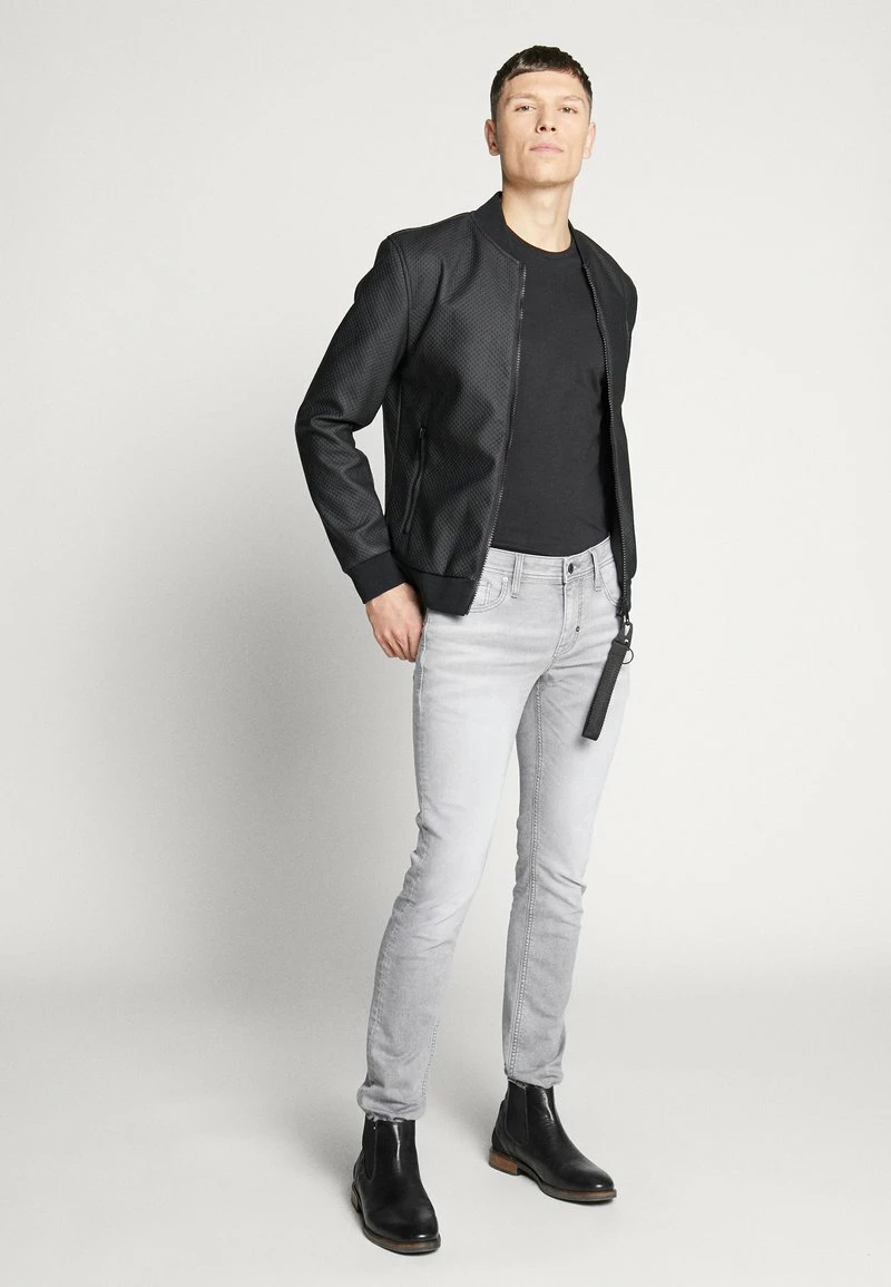 Pier One Hombre 2 PACK - Top - White/black 3 Pier One Hombre 2 PACK - Top - White/black