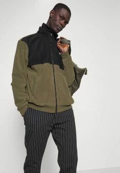 Pier One Hombre Forro Polar - Black/olive 11 Pier One Hombre Forro Polar - Black/olive -Pier One Comercio c80b115cb8da4237871889c2536d8abe