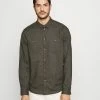 Pier One Hombre Camisa - Mottled Dark Green -Pier One Comercio ca5ba601c6a84f76a3ad312685915d9a
