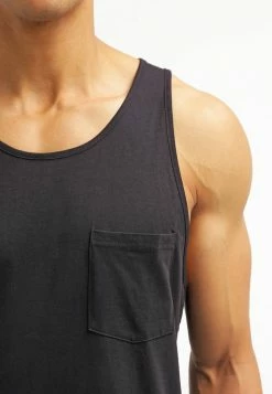 Pier One Hombre Top - Black -Pier One Comercio cad09405f5b4446488ef6375e20ed33a