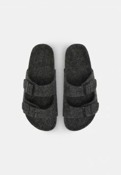 Pier One Unisexo UNISEX - Sandalias Planas - Dark Grey -Pier One Comercio cb68aecce2494aa8a50a7f3410b86bfe