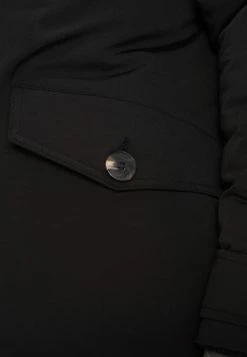 Pier One Hombre Parka - Black -Pier One Comercio cbf48bb85e90429cbd6e57dc09212143