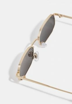 Pier One Unisexo UNISEX - Gafas De Sol - Gold-coloured/black 8 Pier One Unisexo UNISEX - Gafas De Sol - Gold-coloured/black -Pier One Comercio cf79adb28dd744069cefc772cd3c09f5