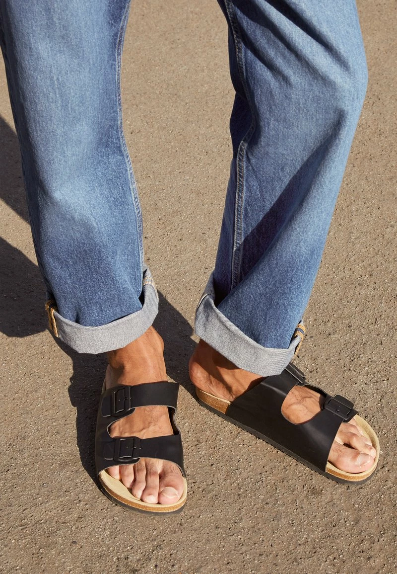 Pier One Hombre UNISEX - Pantuflas - Black 6 Pier One Hombre UNISEX - Pantuflas - Black - Imagen 4