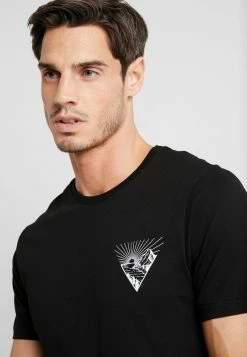 Pier One Hombre Camiseta Estampada - Black -Pier One Comercio d5edb0f9835145e2af2697295f315443