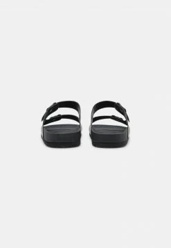Pier One UNISEX - Pantuflas - Black, Unisexo -Pier One Comercio d9e912440b1f48ef89780c792dc42065