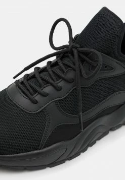 Pier One UNISEX - Zapatillas - Black, Unisexo 13 Pier One UNISEX - Zapatillas - Black, Unisexo -Pier One Comercio d9f2863c485f41b88a499b5563e10b84