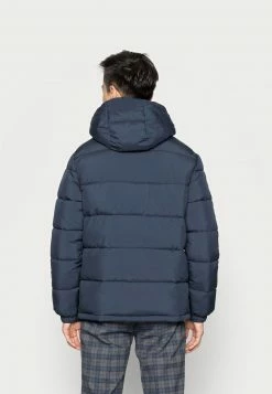Pier One Hombre BASIC PUFFER JACKET WITH CONTRAST HOOD - Chaqueta De Invierno - Dark Blue/bordeaux -Pier One Comercio db5dc57533fa4930b899e94aff04bf08