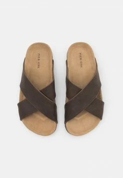 Pier One Unisexo UNISEX - Pantuflas - Brown 11 Pier One Unisexo UNISEX - Pantuflas - Brown -Pier One Comercio dc950c1c15d94646b16fe41412e2e3c9