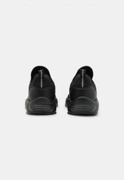 Pier One UNISEX - Zapatillas - Black, Unisexo 15 Pier One UNISEX - Zapatillas - Black, Unisexo -Pier One Comercio df5862d9b8264d109efe378deb60b0fe