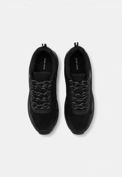 Pier One Hombre Zapatillas - Black -Pier One Comercio e1ac7f4fe2cd47cc89e70b151deb893a