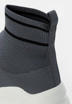 Pier One Hombre Zapatillas Altas - Grey 13 Pier One Hombre Zapatillas Altas - Grey -Pier One Comercio e5b5f3ad4b144ac3ae241bf949bbba8a