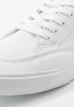 Pier One Hombre UNISEX - Zapatillas - White 13 Pier One Hombre UNISEX - Zapatillas - White -Pier One Comercio e7d29f06abc444708b00a25d8fd3f756