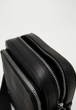 Pier One Hombre Bandolera - Black -Pier One Comercio e9a7f2f5b27240408613f111d83898d5