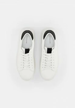 Pier One Unisexo Zapatillas - White Black -Pier One Comercio e9af590107f34102b6e7d896bf4f13f7