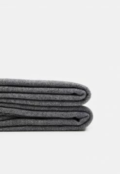 Pier One Unisexo UNISEX - Bufanda - Grey 8 Pier One Unisexo UNISEX - Bufanda - Grey -Pier One Comercio ec5527395bf74ce5a255f492061affa7