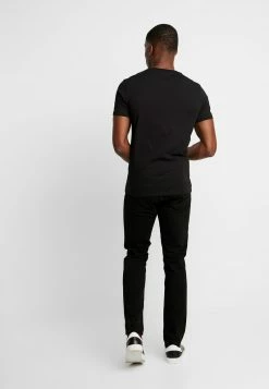 Pier One Hombre Camiseta Estampada - Black -Pier One Comercio ee8af05e410f47e99a7bef60e25a11f8