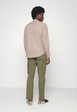 Pier One Hombre Pantalones Cargo - Olive -Pier One Comercio f22b9d0d58154d29a7997e41bd409431