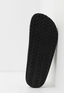 Pier One Hombre UNISEX - Pantuflas - Black 17 Pier One Hombre UNISEX - Pantuflas - Black -Pier One Comercio f5bad2be403c47268cd6777979058f41