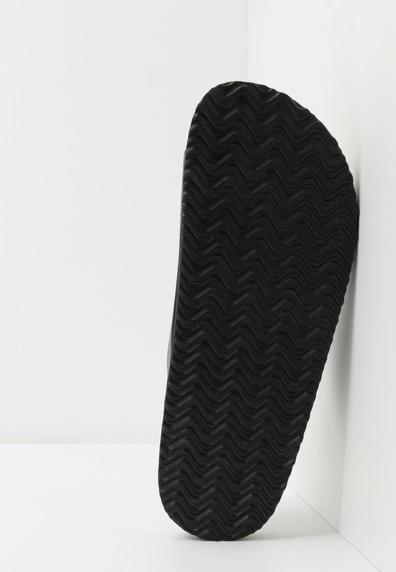 Pier One Hombre UNISEX - Pantuflas - Black 10 Pier One Hombre UNISEX - Pantuflas - Black - Imagen 8