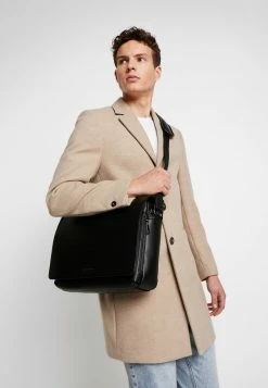 Pier One Hombre Bandolera - Black -Pier One Comercio f63b1ed6c70f49aa94bf52e40da10f83