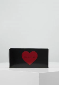 Pier One Hombre VALENTINES 3 PACK - Calcetines - Black/dark Red -Pier One Comercio fb16f76355ea437886255903ec003a80