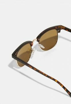 Pier One Comercio -Pier One Comercio fcb1995462df4757ae10726ef65729e3